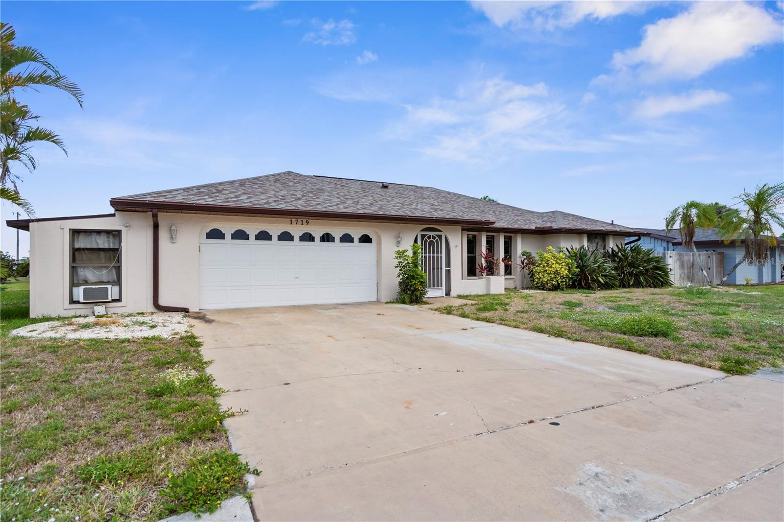 1719 W BLUEWATER TER, NORTH FORT MYERS, FL, 33903