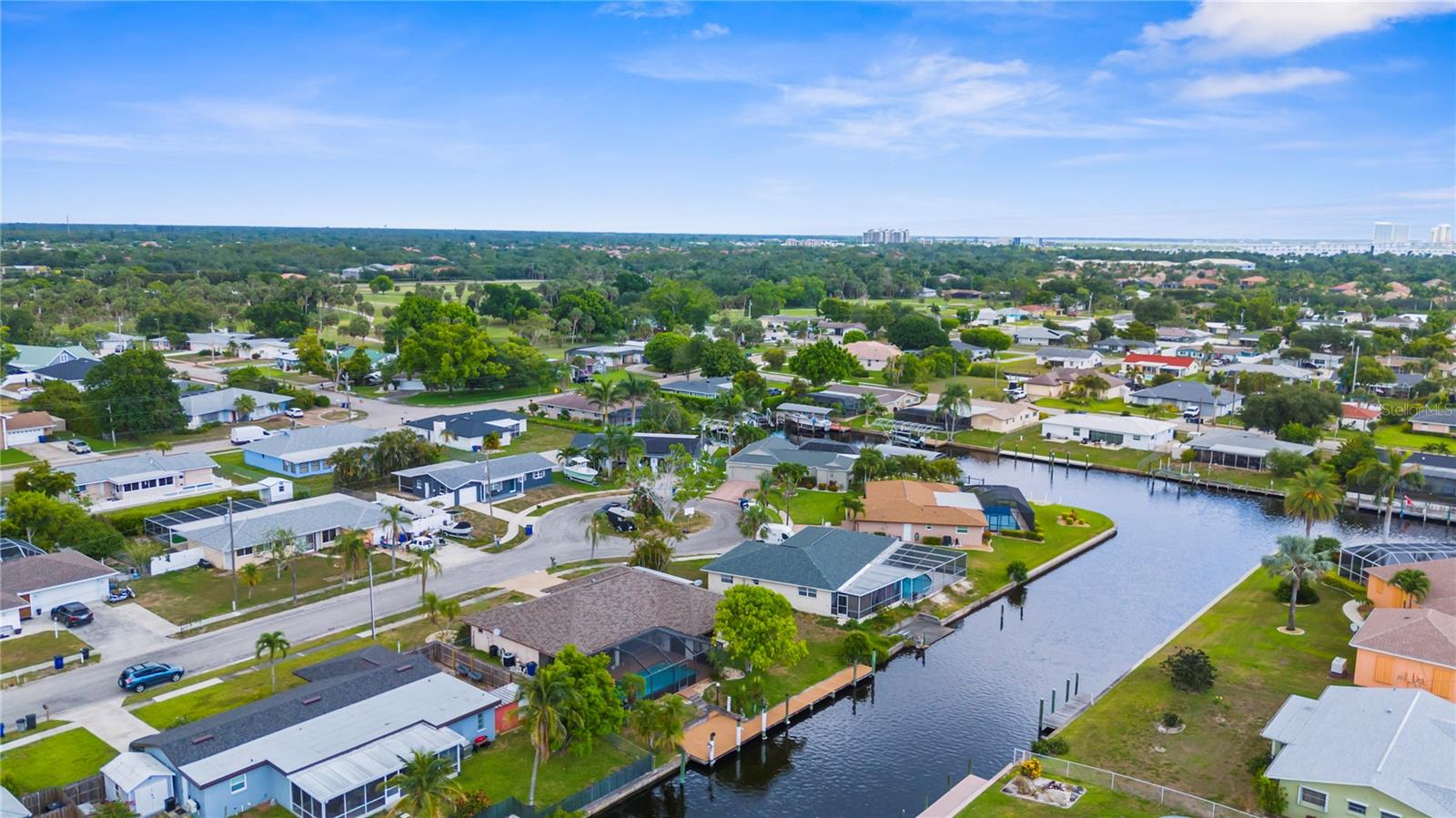 1719 W BLUEWATER TER, NORTH FORT MYERS, FL, 33903