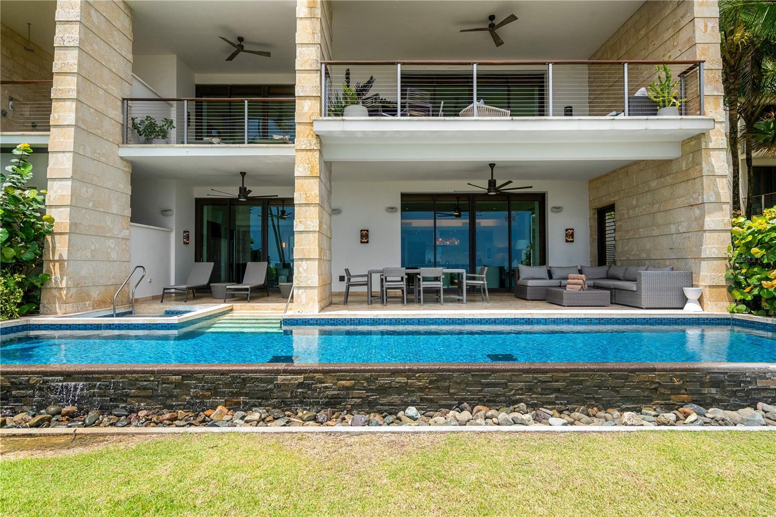 PR9113952 Property Photo