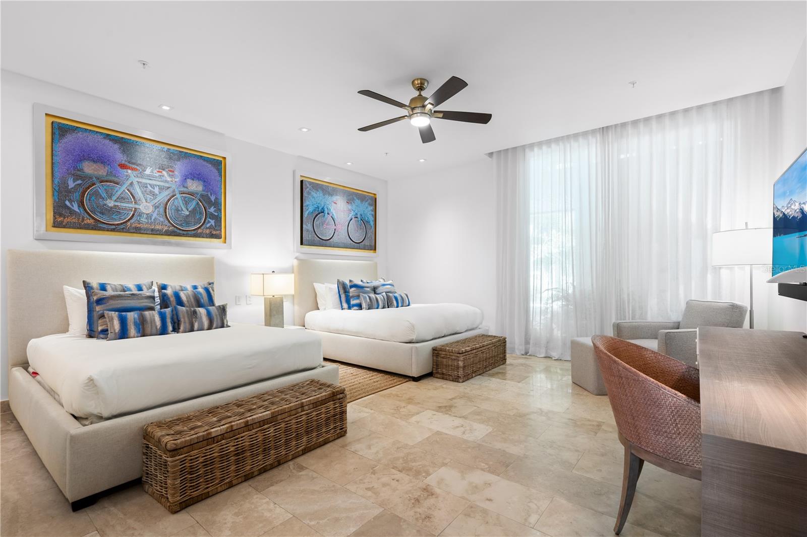 PR9113952 Property Photo