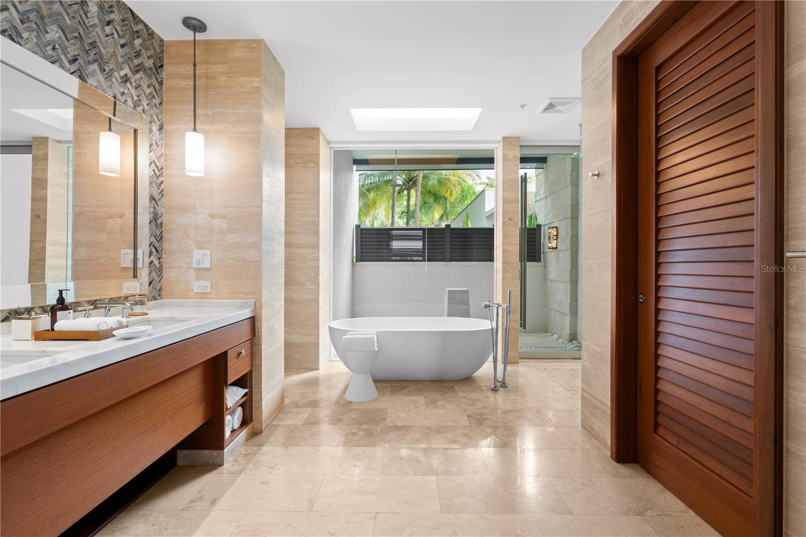 PR9113952 Property Photo