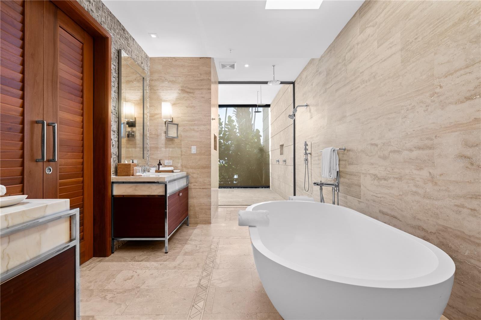 PR9113952 Property Photo