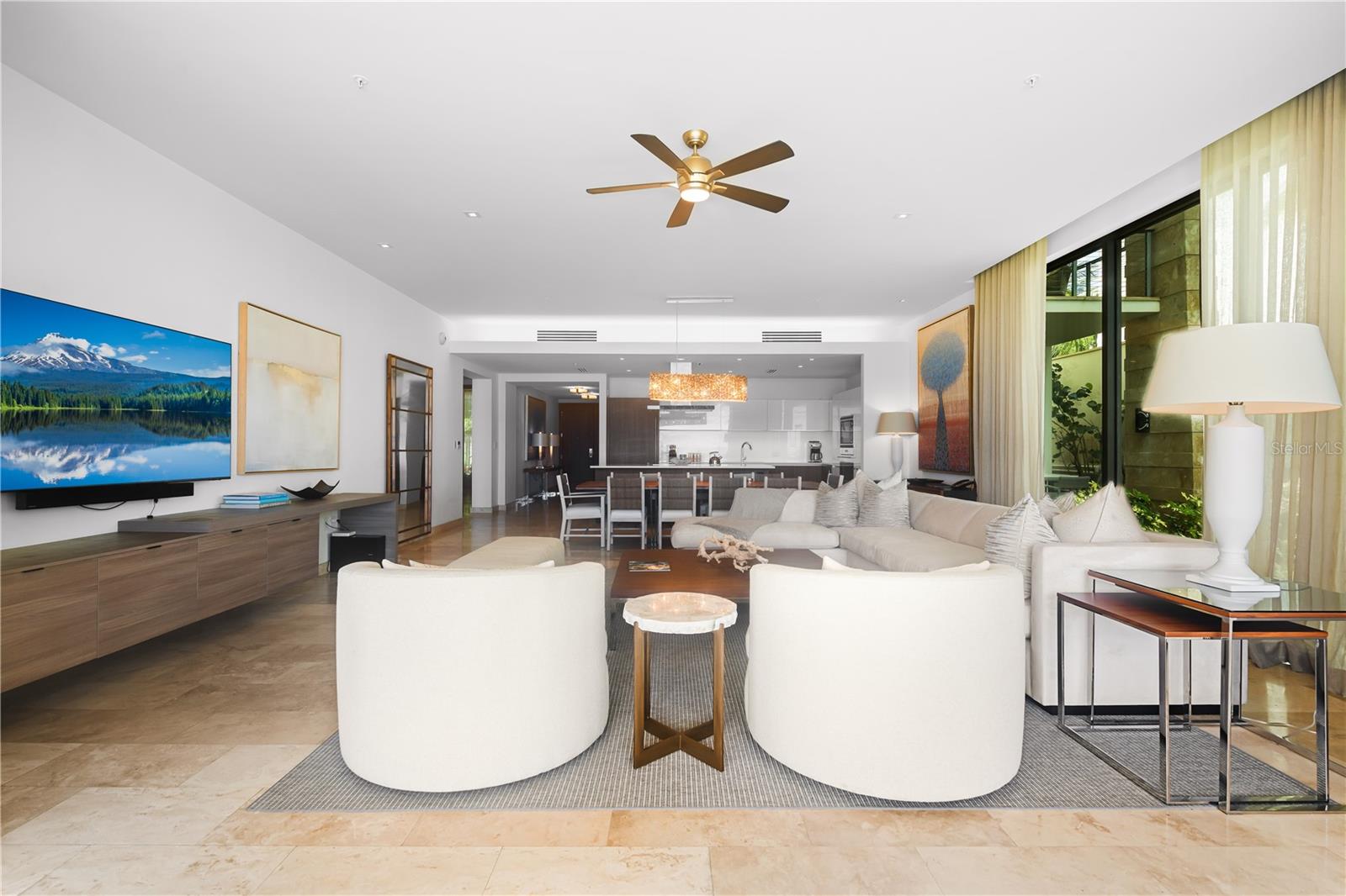 PR9113952 Property Photo