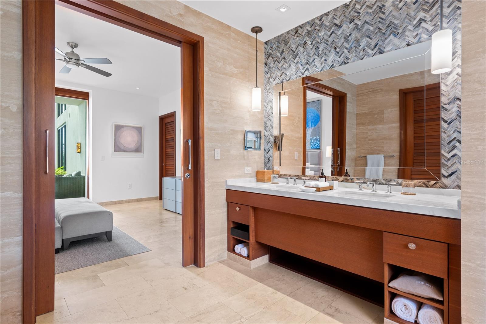 PR9113952 Property Photo