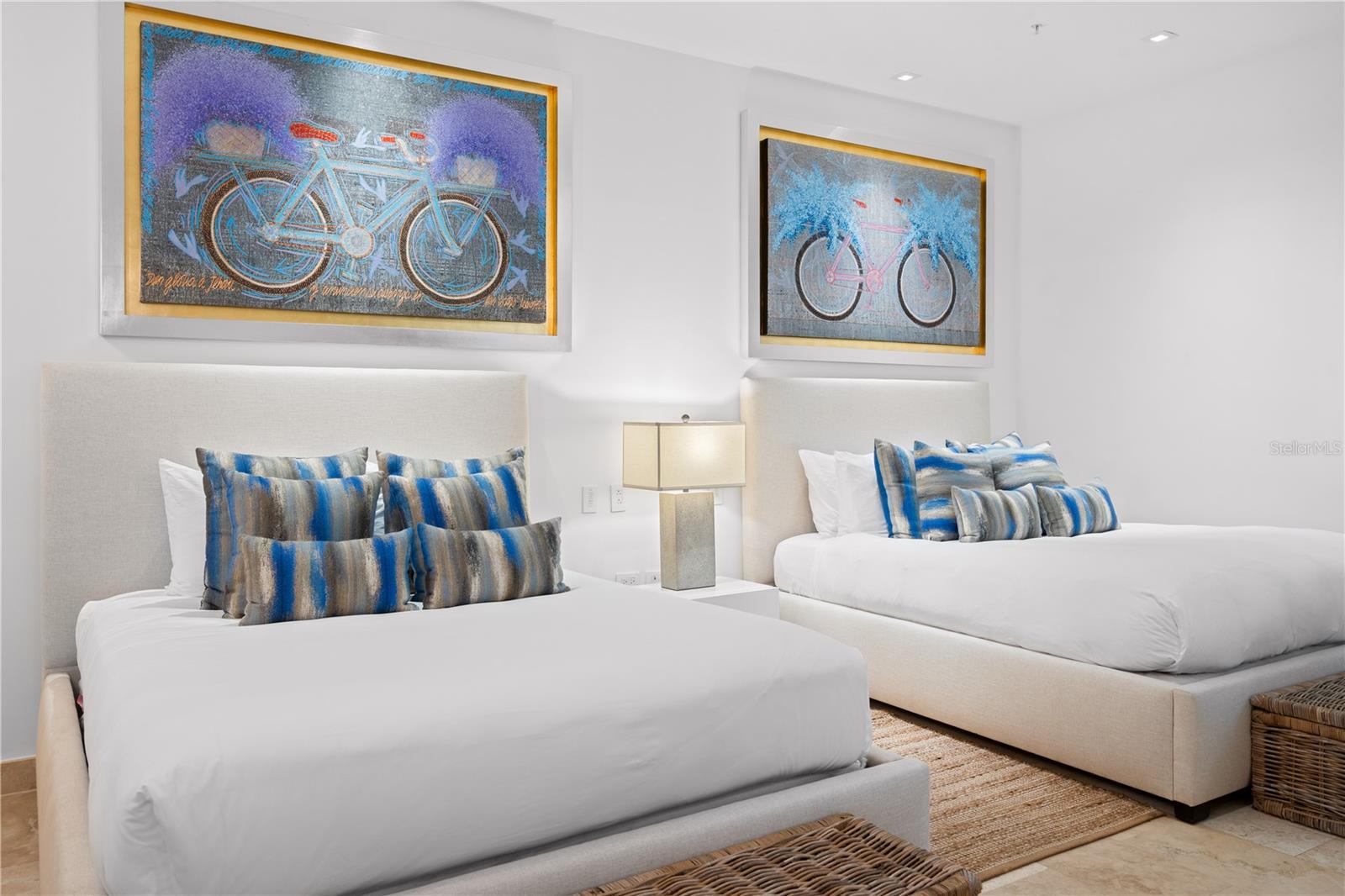 PR9113952 Property Photo