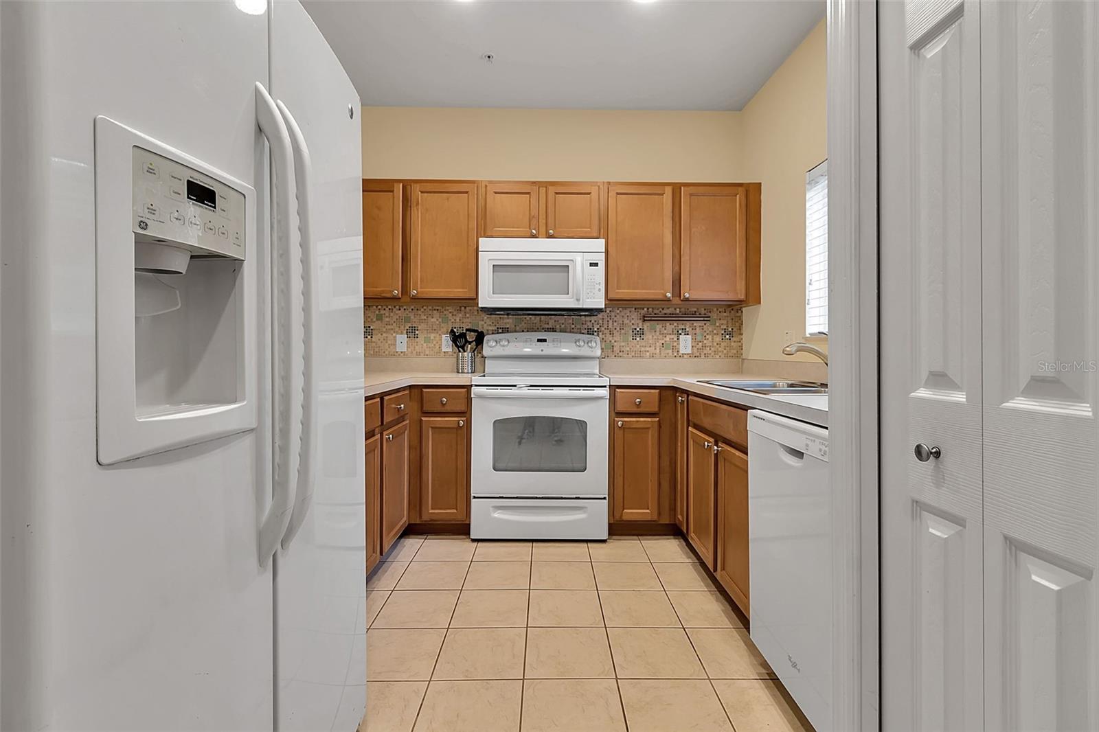 3707 45TH TER W #104, BRADENTON, FL, 34210