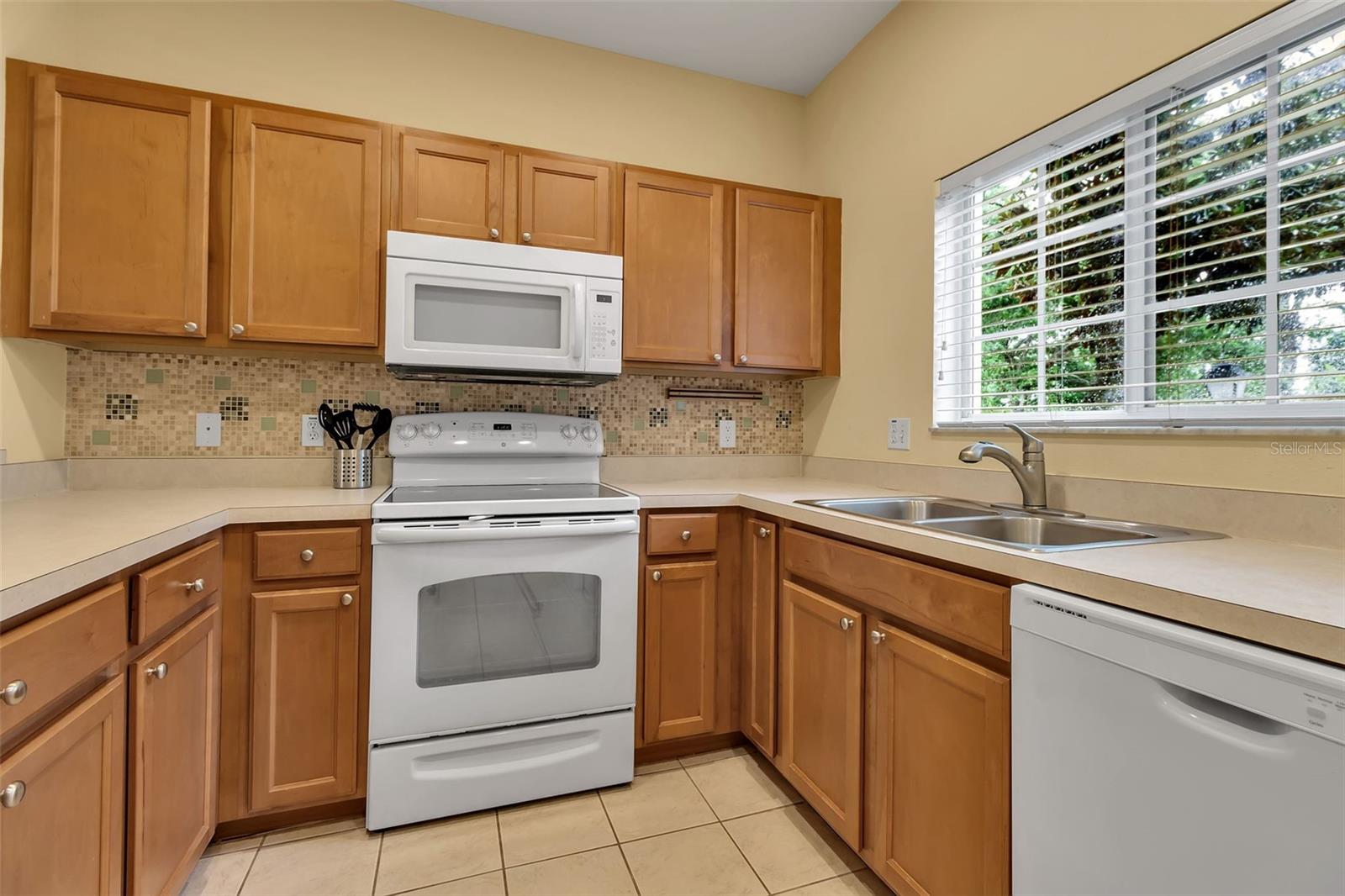3707 45TH TER W #104, BRADENTON, FL, 34210