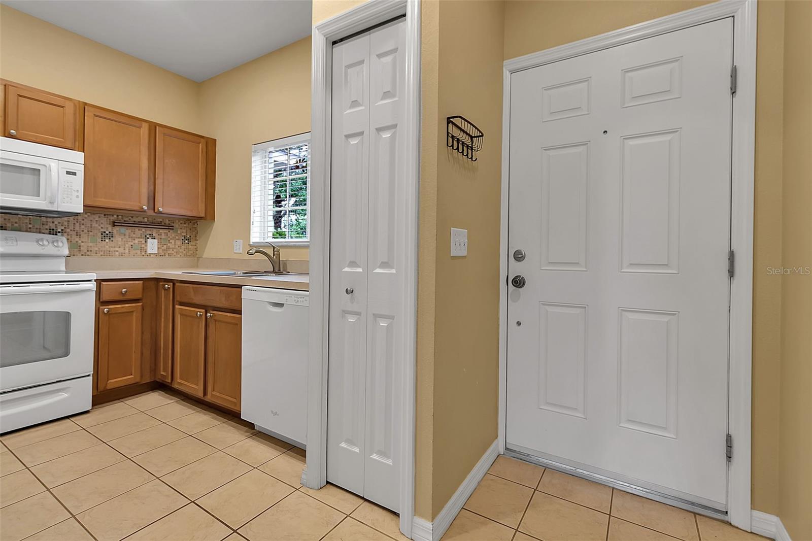 3707 45TH TER W #104, BRADENTON, FL, 34210