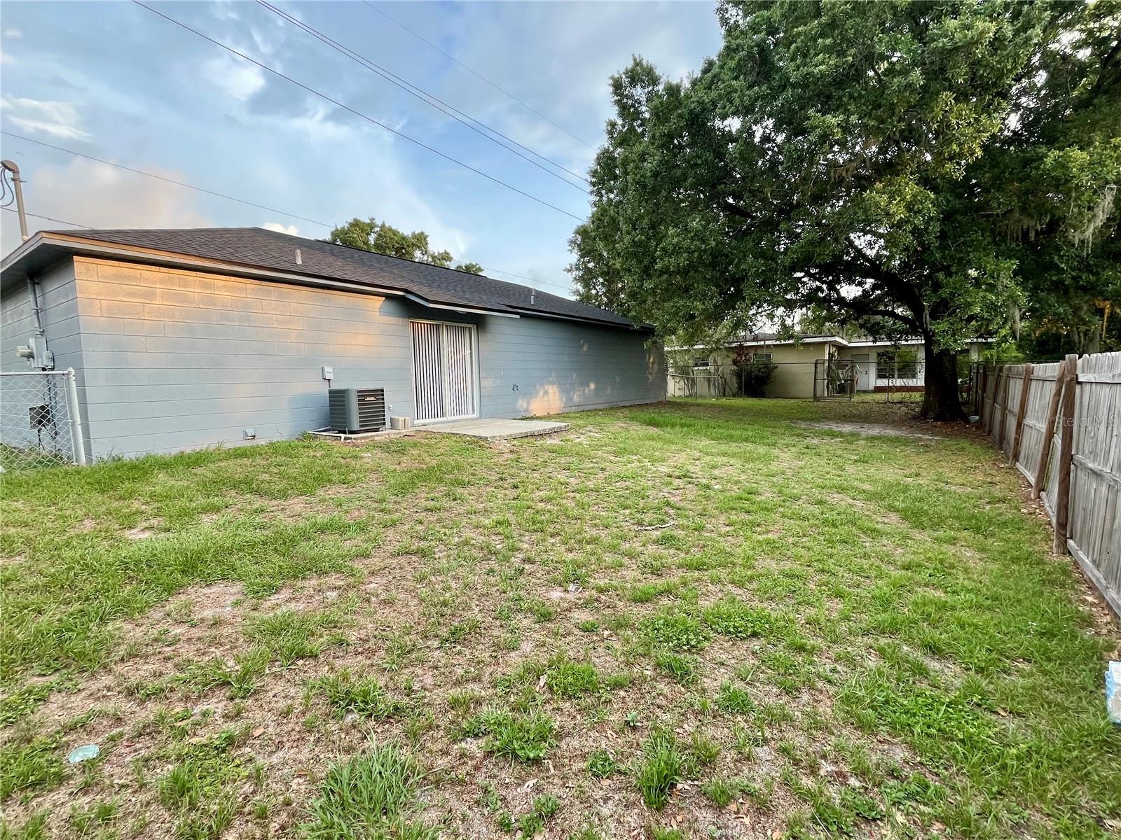 404 WATER ST, PLANT CITY, FL, 33563