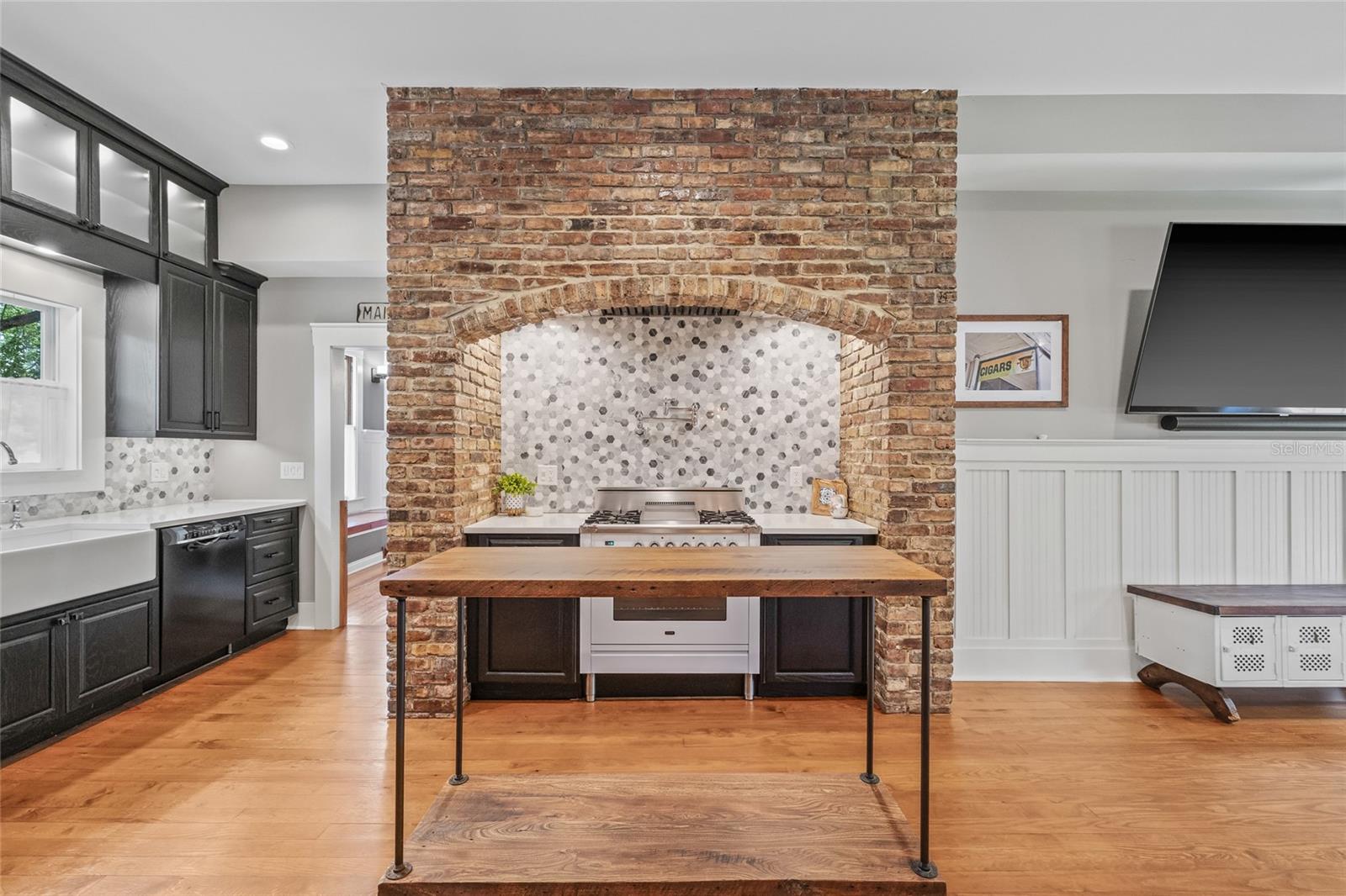 1005 MAIN ST, SAFETY HARBOR, FL, 34695