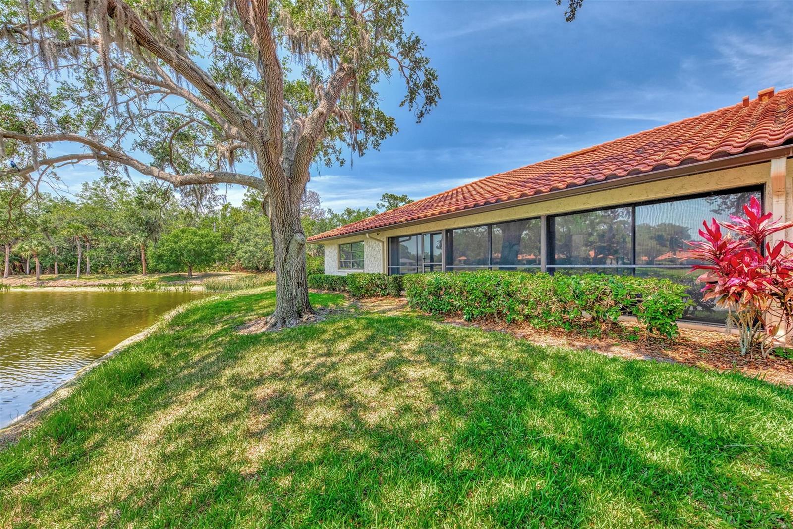 5651 GOLF POINTE DR #5651, SARASOTA, FL, 34243