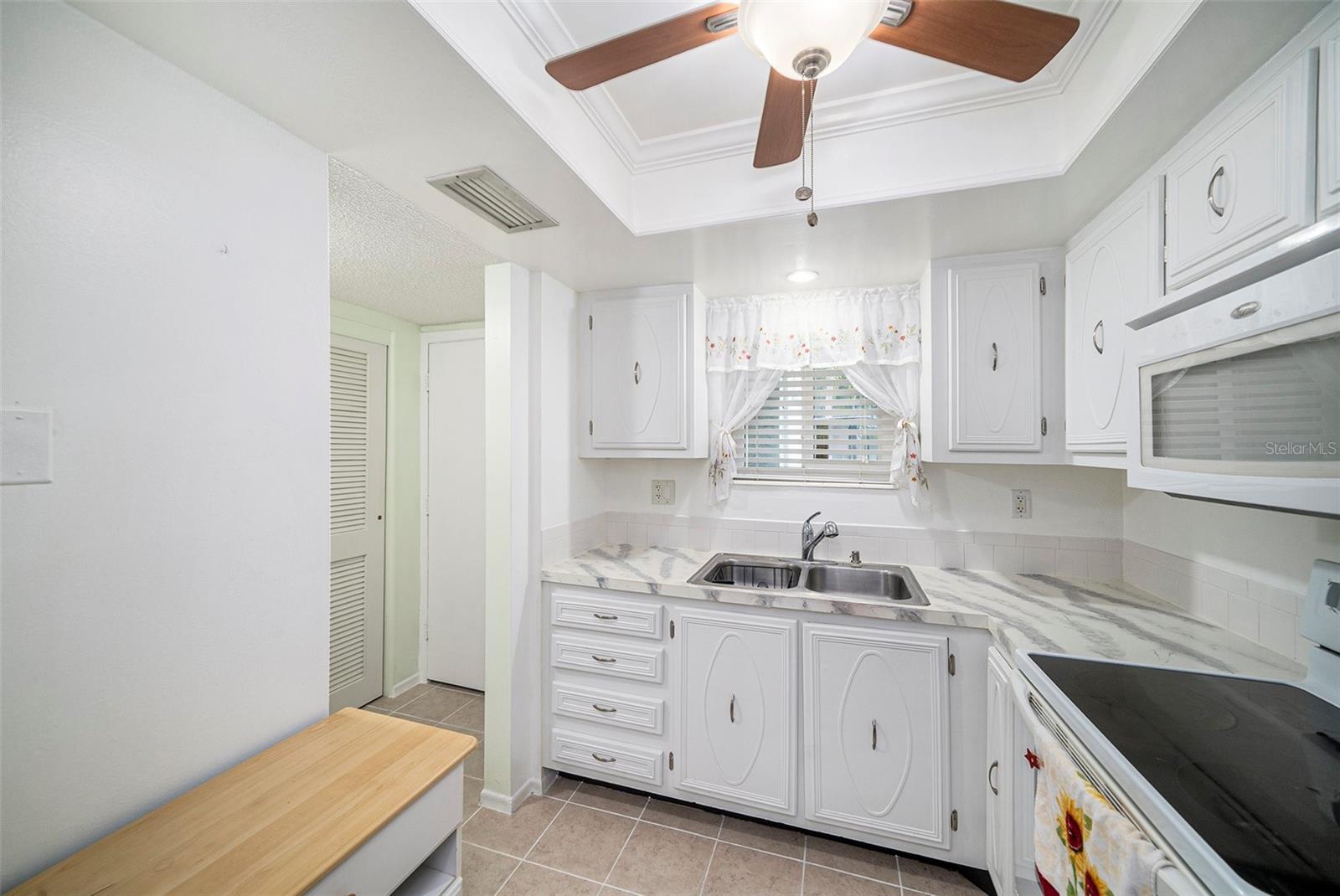 TB8391652 Property Photo