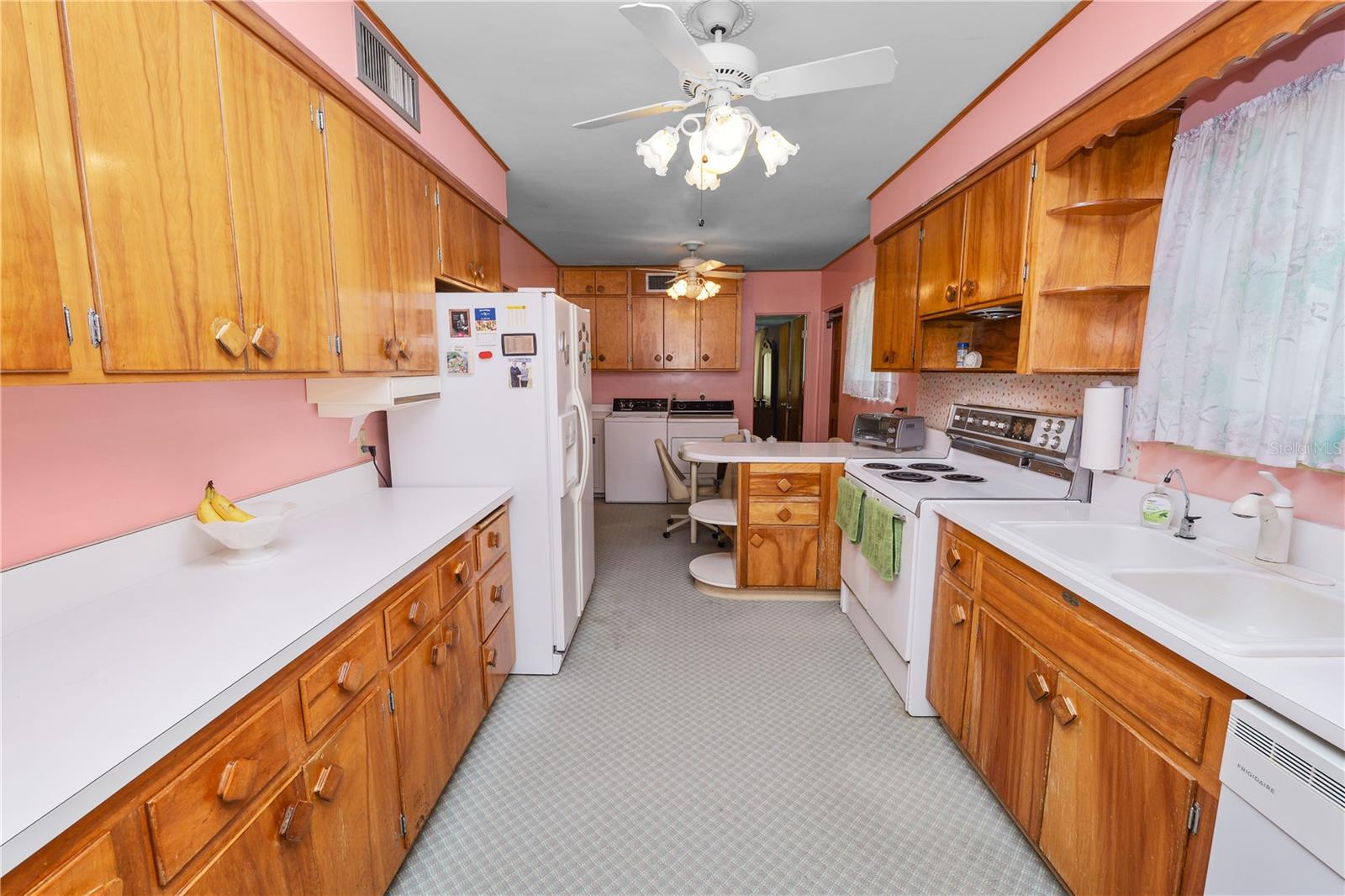 111 E ORANGE ST, DAVENPORT, FL, 33837