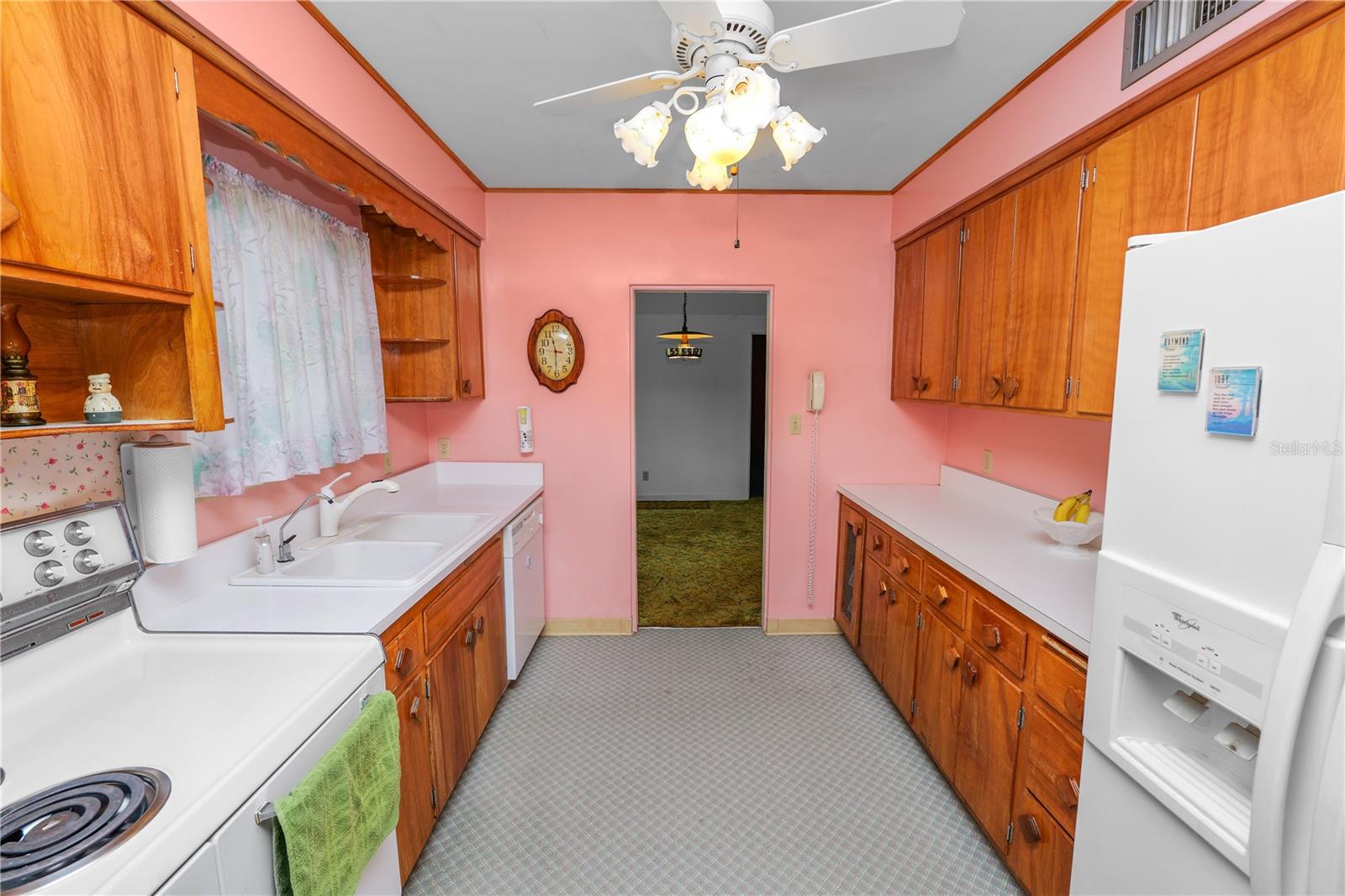 111 E ORANGE ST, DAVENPORT, FL, 33837