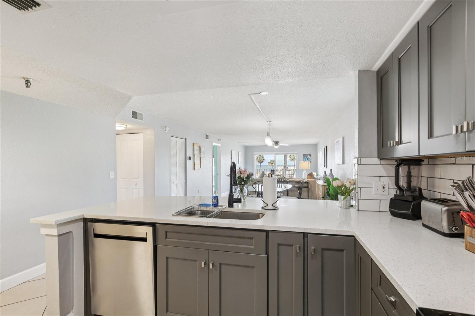 14401 GULF BLVD #106, MADEIRA BEACH, FL, 33708