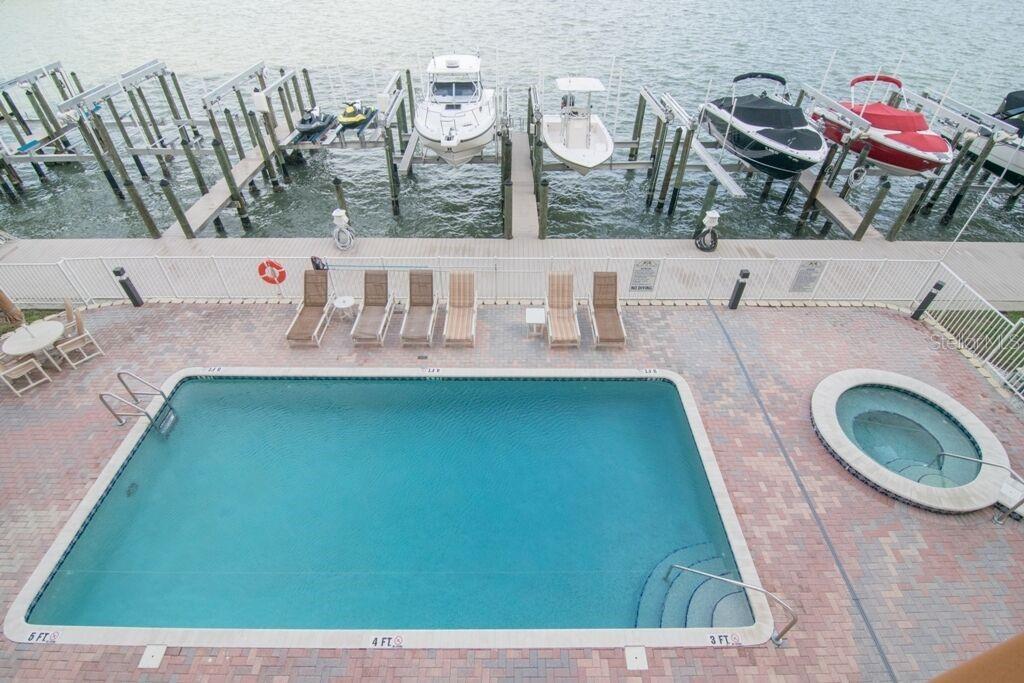 17717 GULF BLVD #302, REDINGTON SHORES, FL, 33708