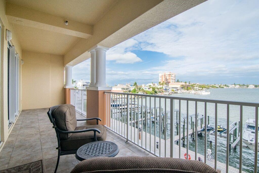 17717 GULF BLVD #302, REDINGTON SHORES, FL, 33708