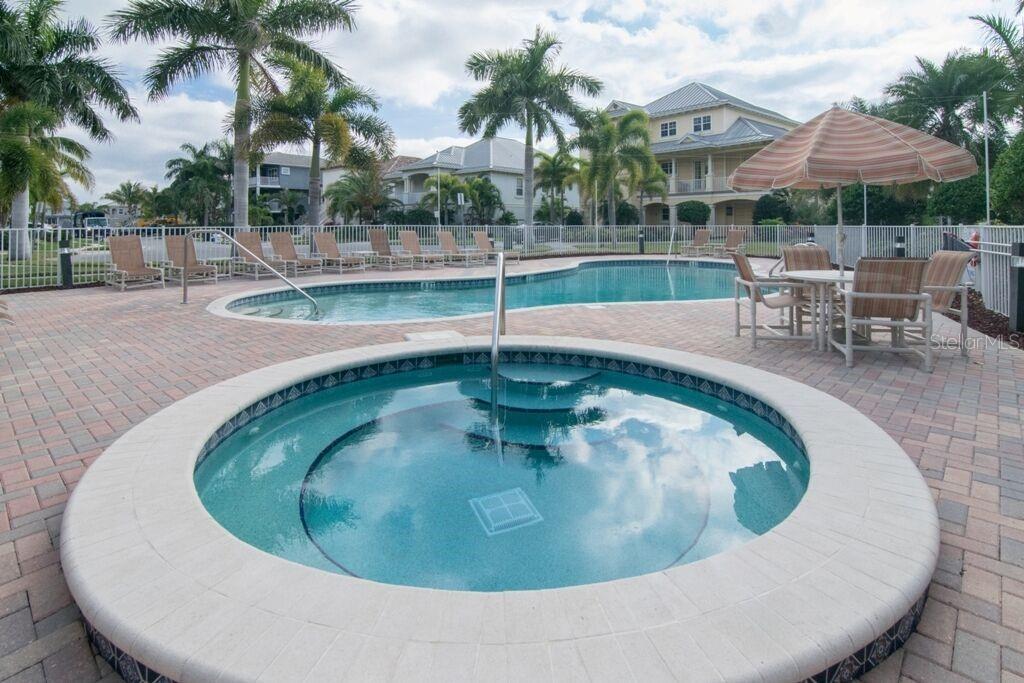 17717 GULF BLVD #302, REDINGTON SHORES, FL, 33708