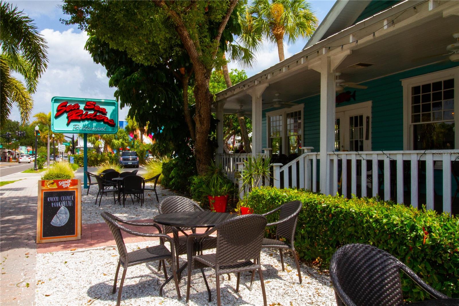 2631 ST JOSEPHS DR W, DUNEDIN, FL, 34698