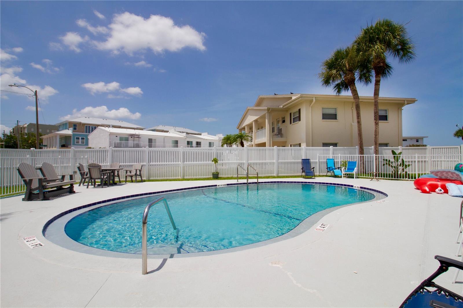 2631 ST JOSEPHS DR W, DUNEDIN, FL, 34698