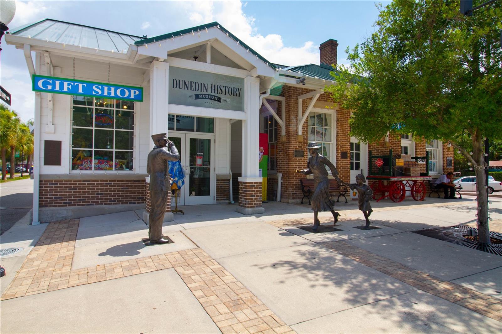 2631 ST JOSEPHS DR W, DUNEDIN, FL, 34698