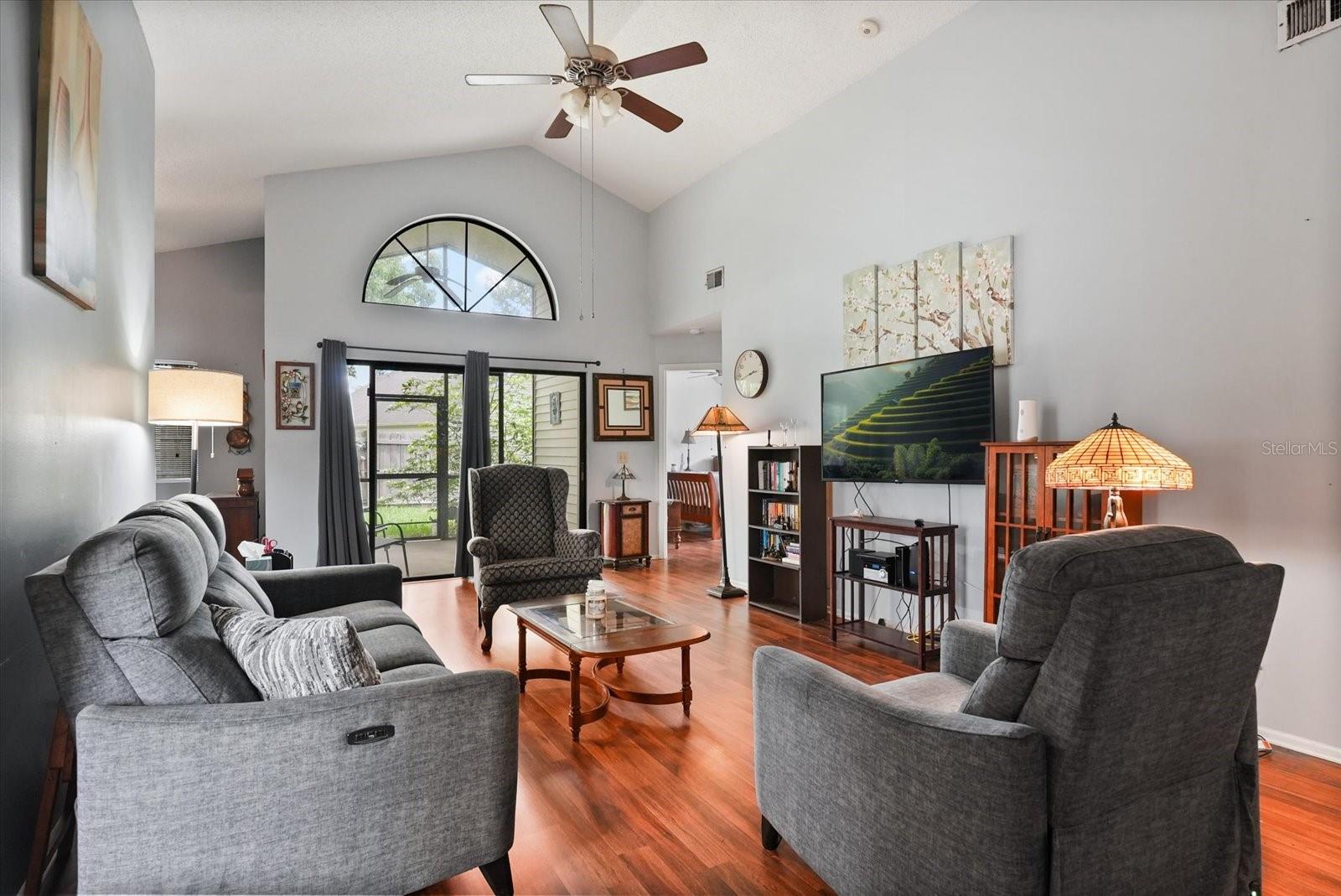 189 LAKESIDE CIR, SANFORD, FL, 32773