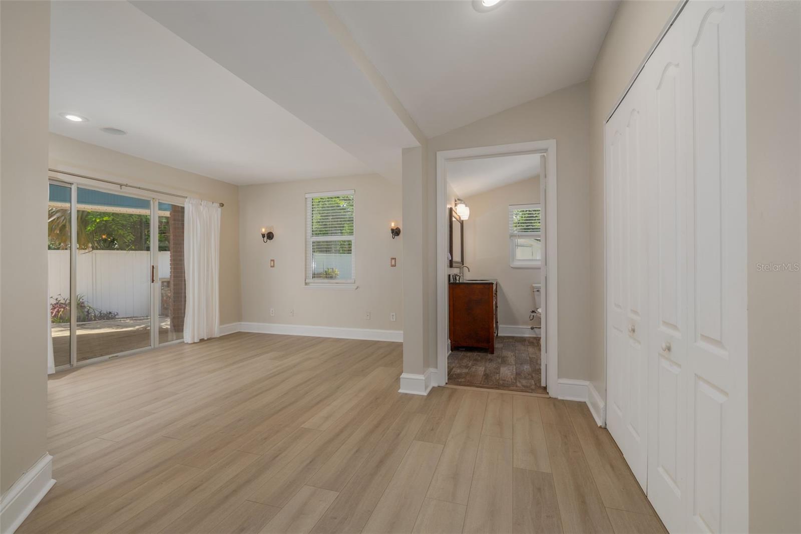 941 65TH ST S, ST PETERSBURG, FL, 33707