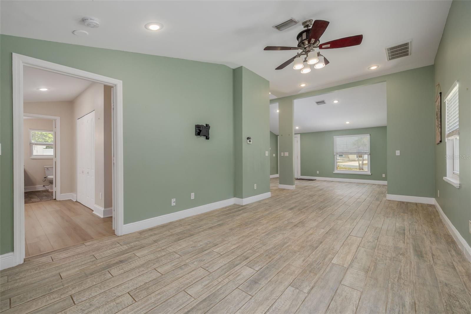 941 65TH ST S, ST PETERSBURG, FL, 33707