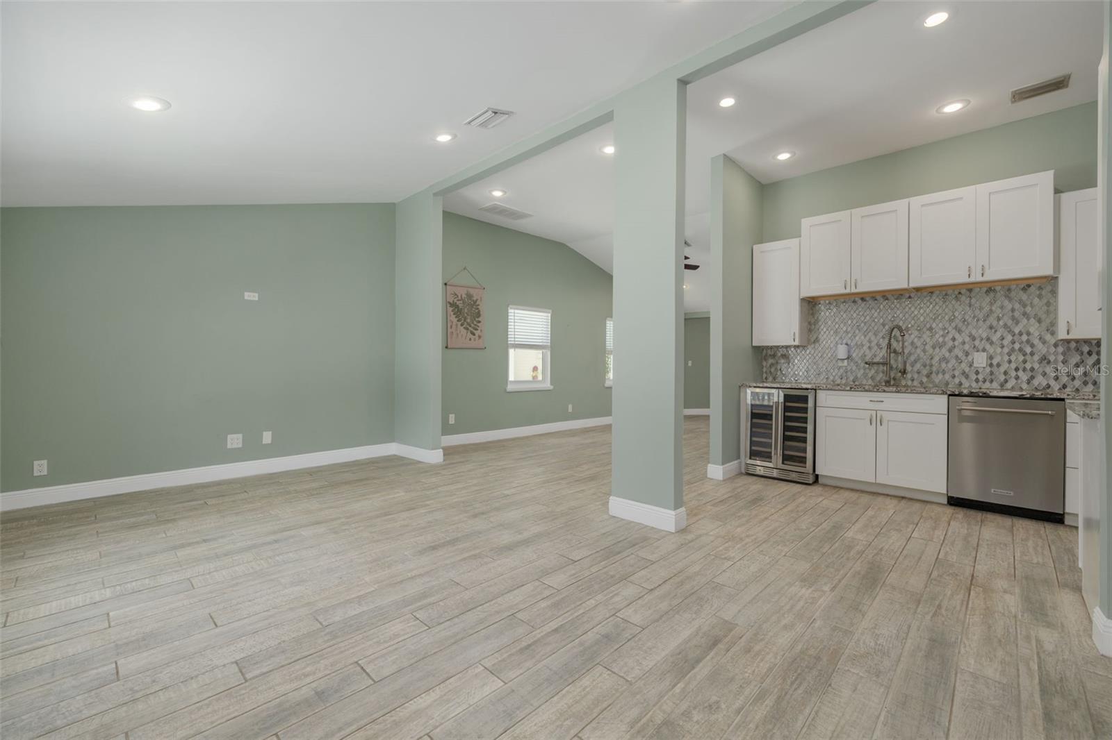 941 65TH ST S, ST PETERSBURG, FL, 33707