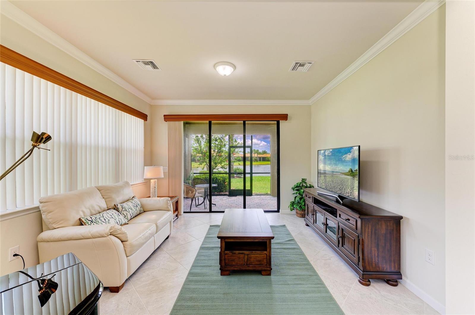 A4654405 Property Photo