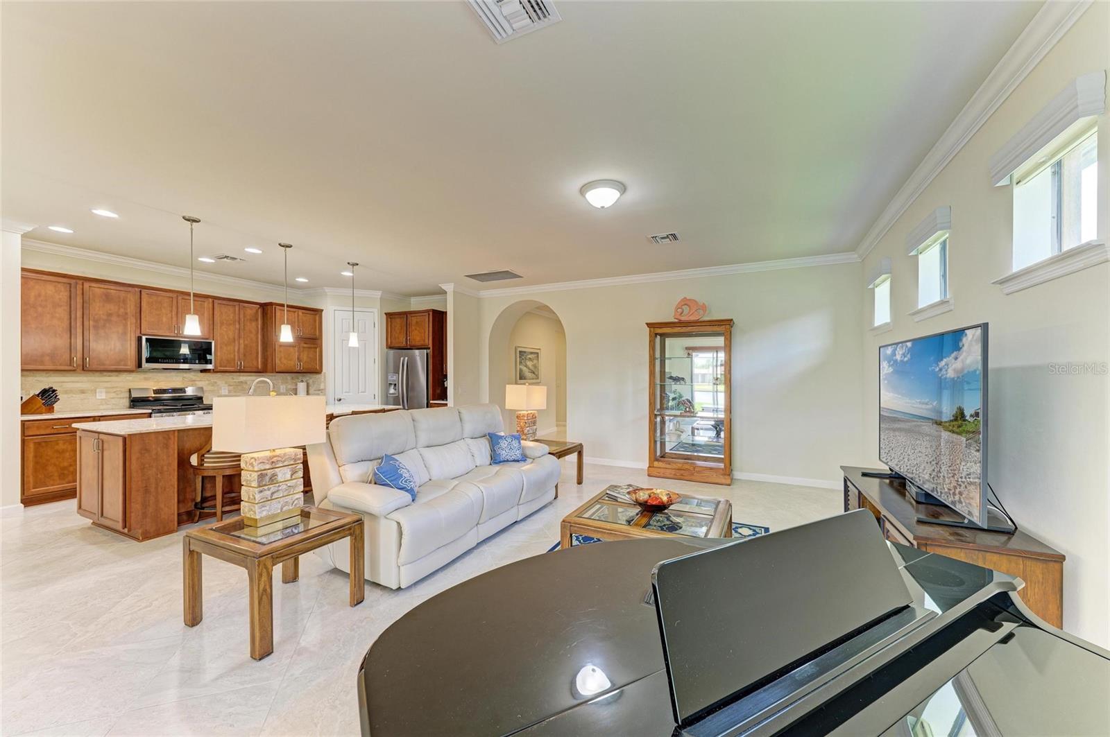 A4654405 Property Photo