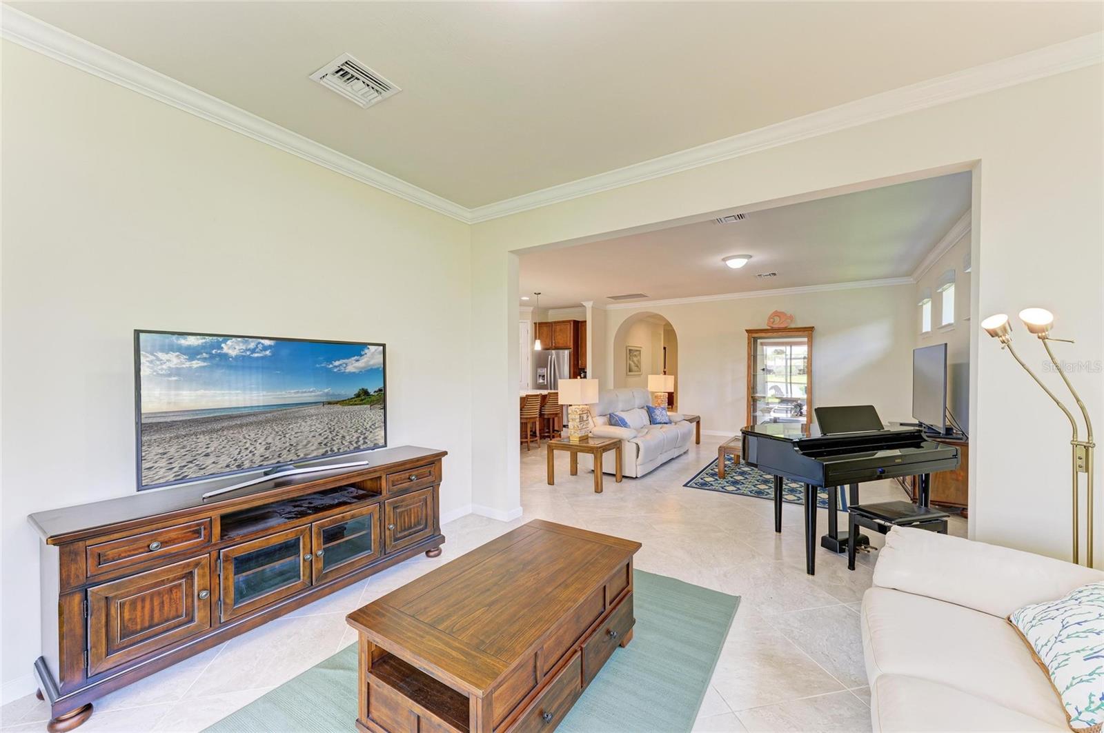 A4654405 Property Photo
