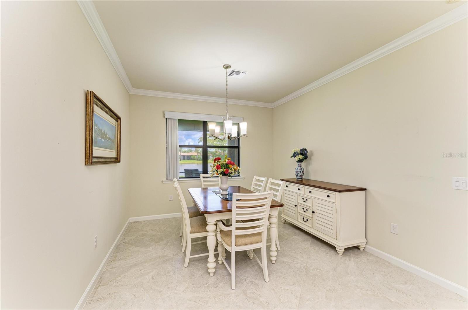 A4654405 Property Photo