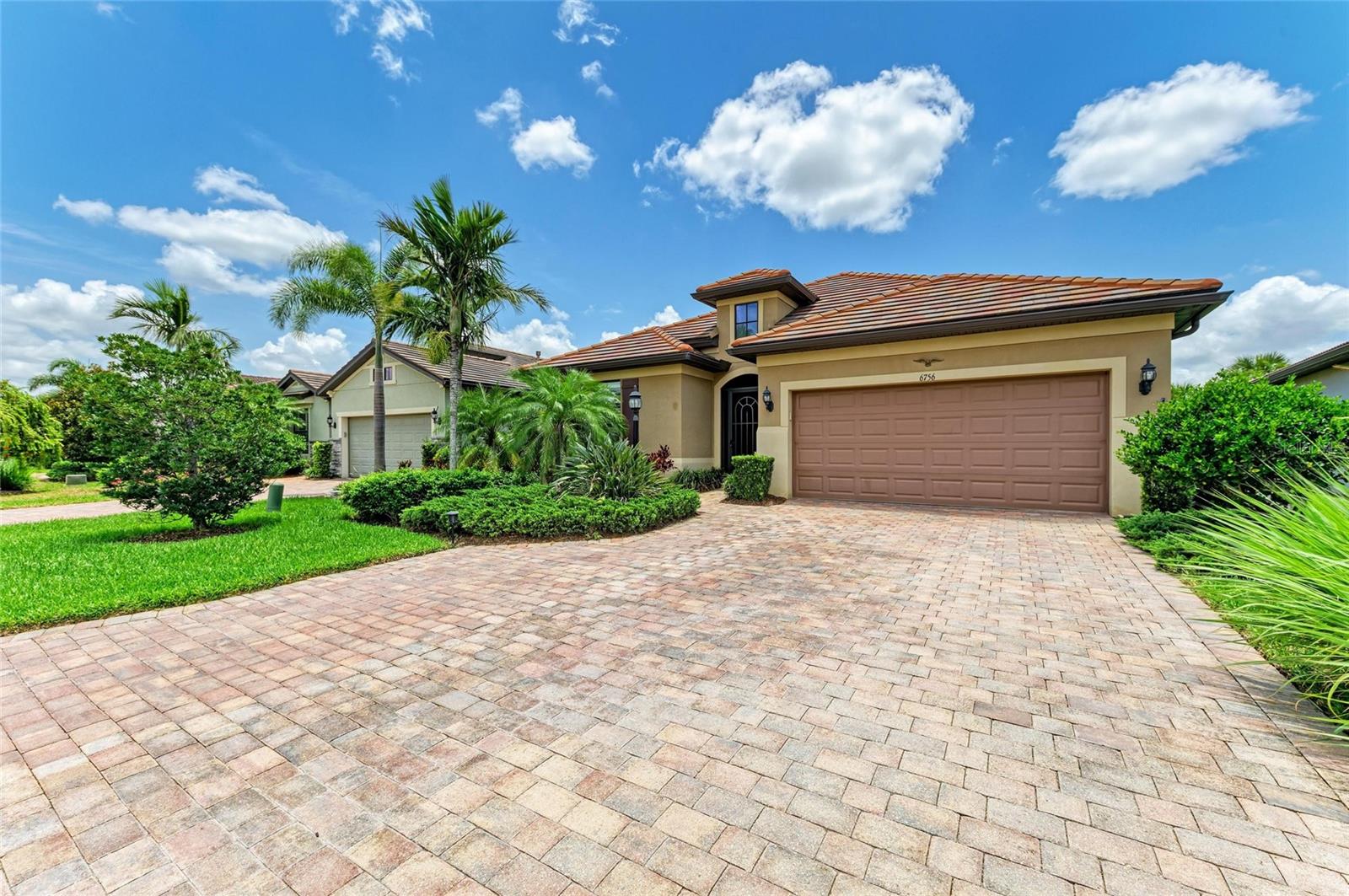 A4654405 Property Photo