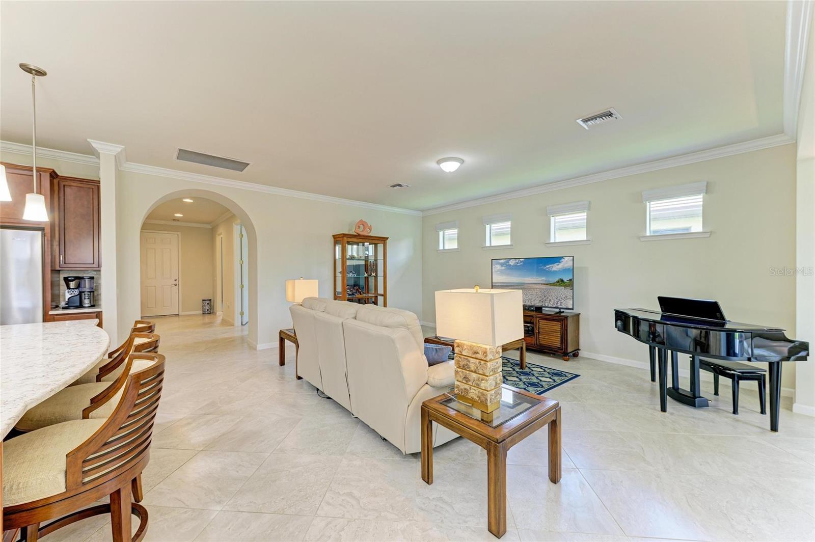 A4654405 Property Photo