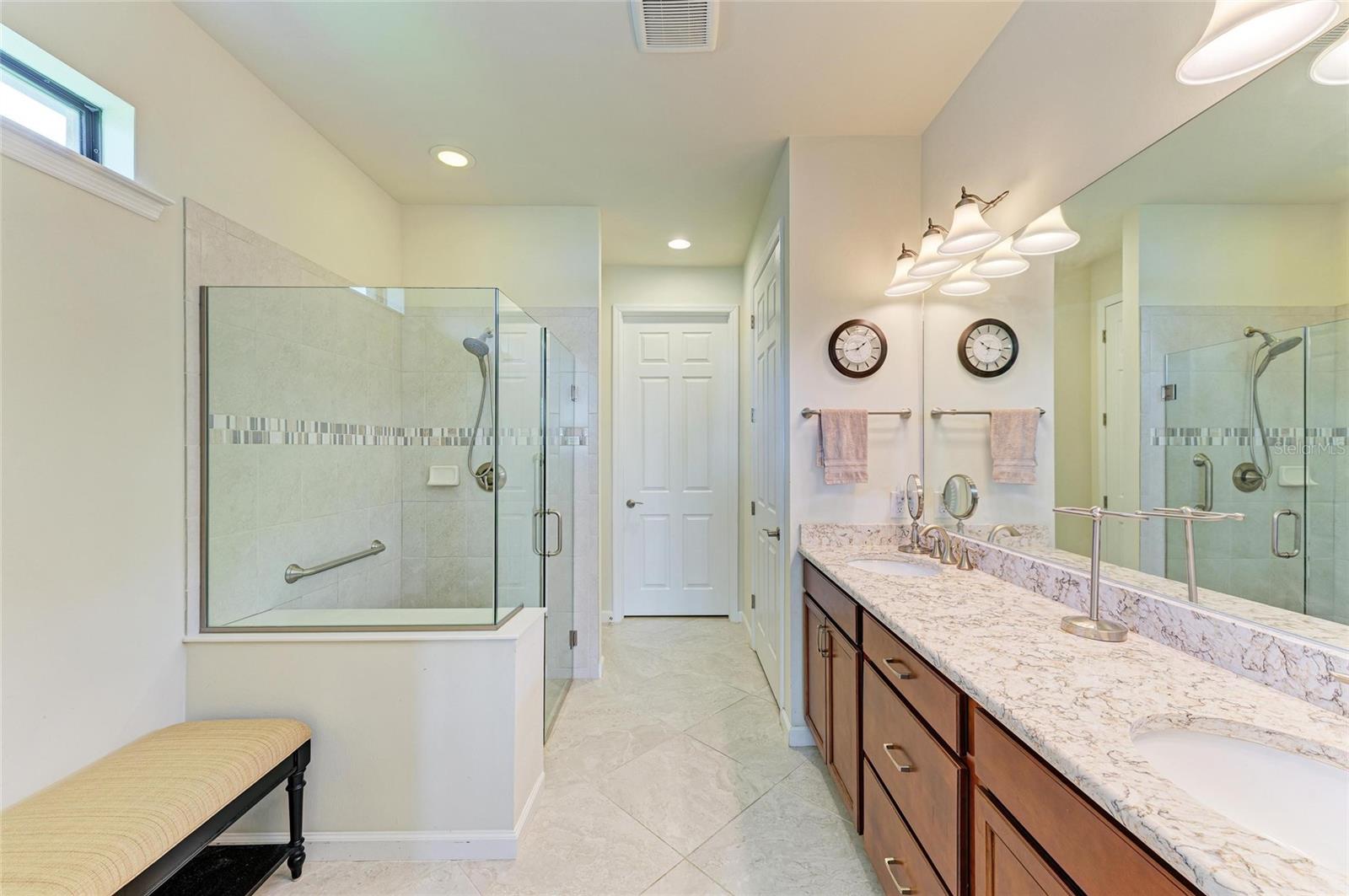 A4654405 Property Photo