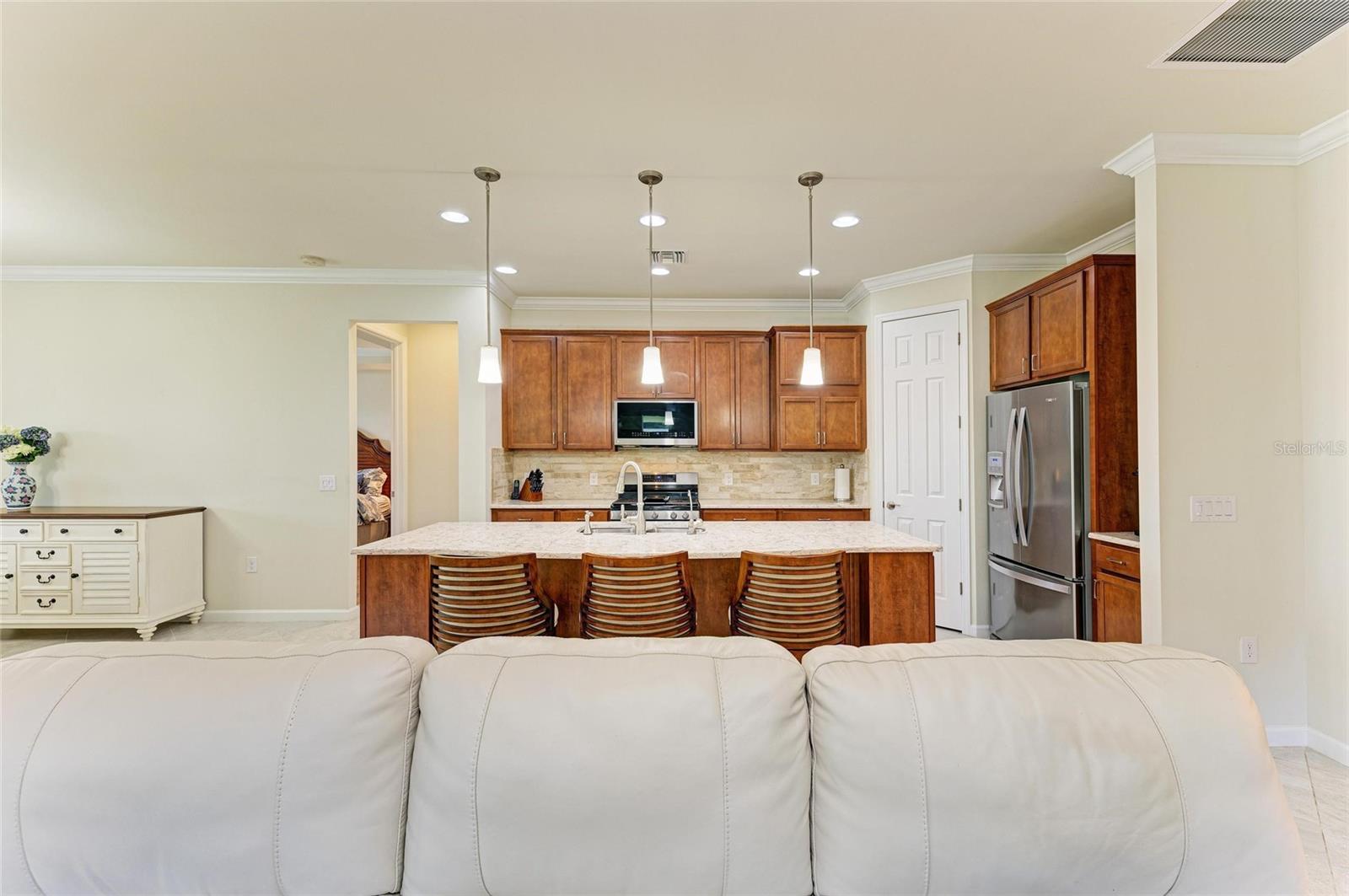 A4654405 Property Photo