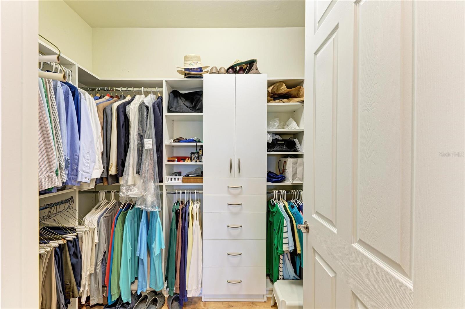 A4654405 Property Photo