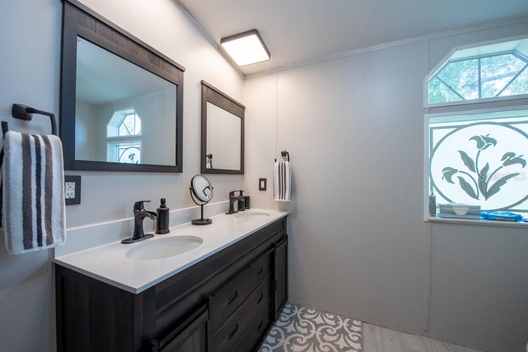 2140 HINSON RD, DOVER, FL, 33527