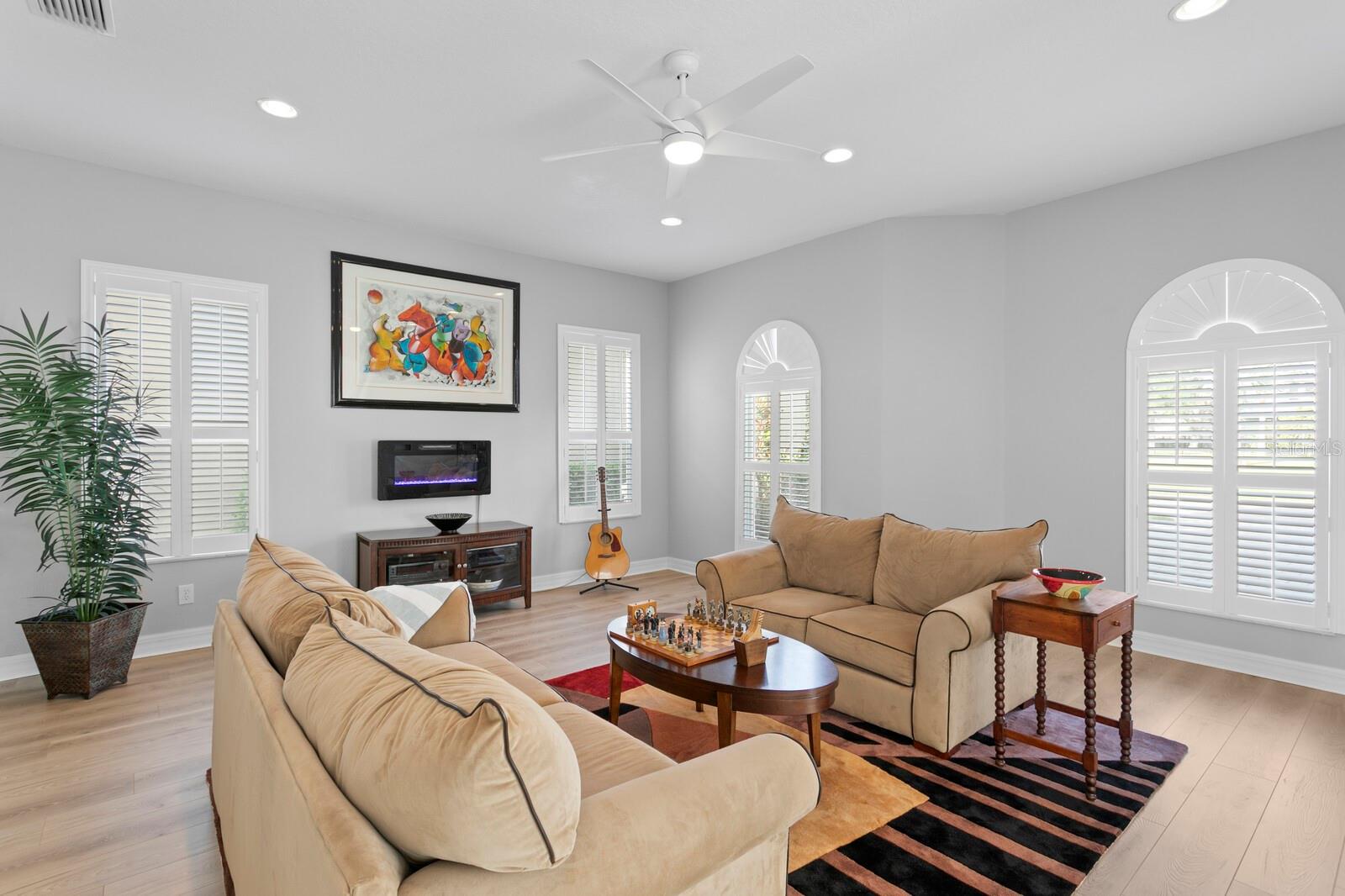 18050 COZUMEL ISLE DR, TAMPA, FL, 33647