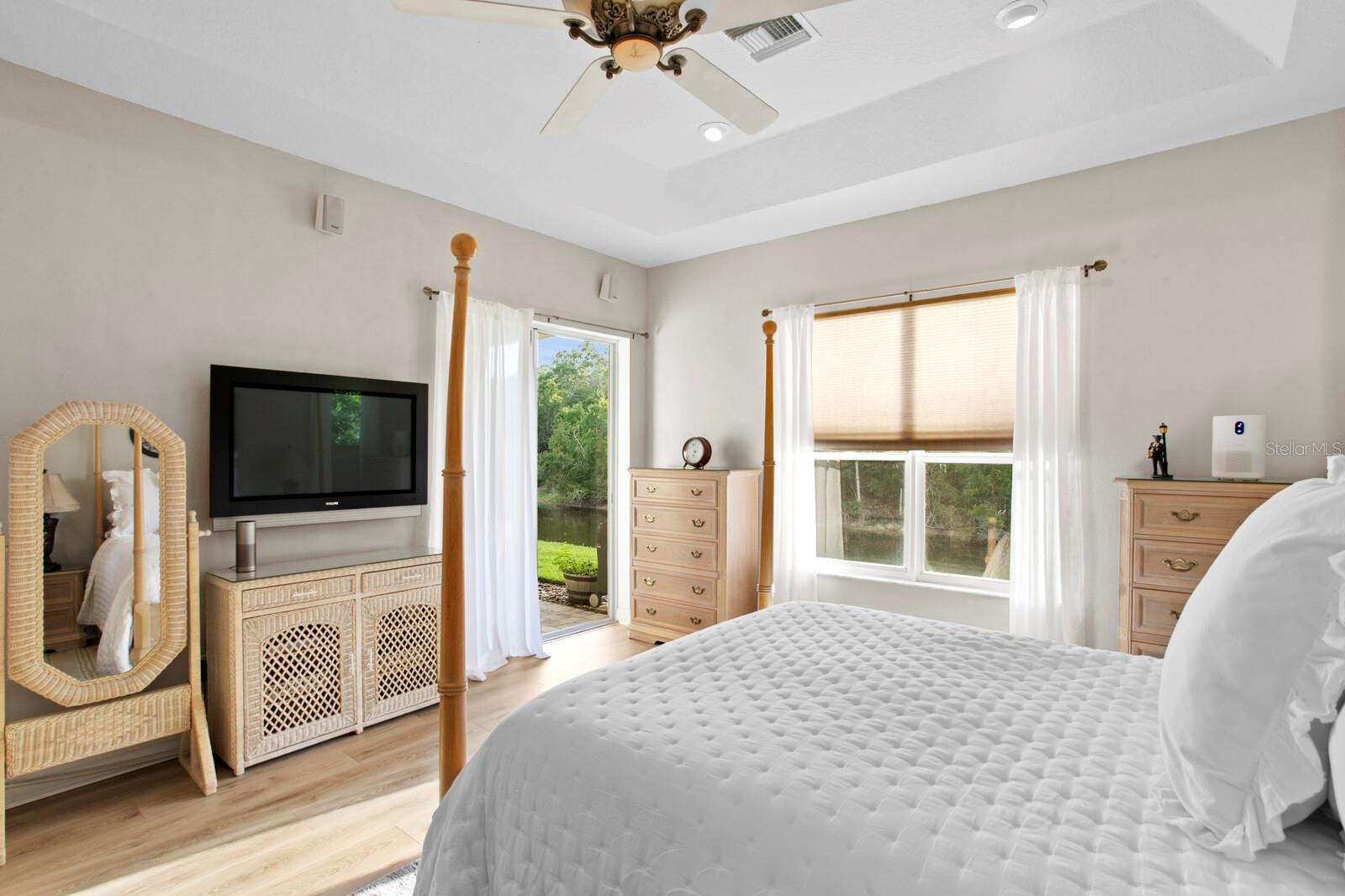 18050 COZUMEL ISLE DR, TAMPA, FL, 33647