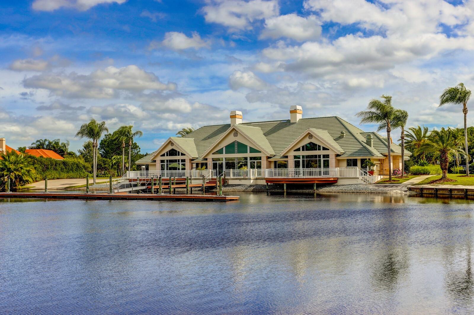 18050 COZUMEL ISLE DR, TAMPA, FL, 33647