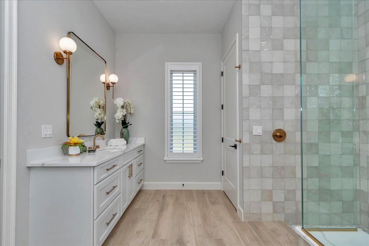 1631 W HWY 329, CITRA, FL, 32113