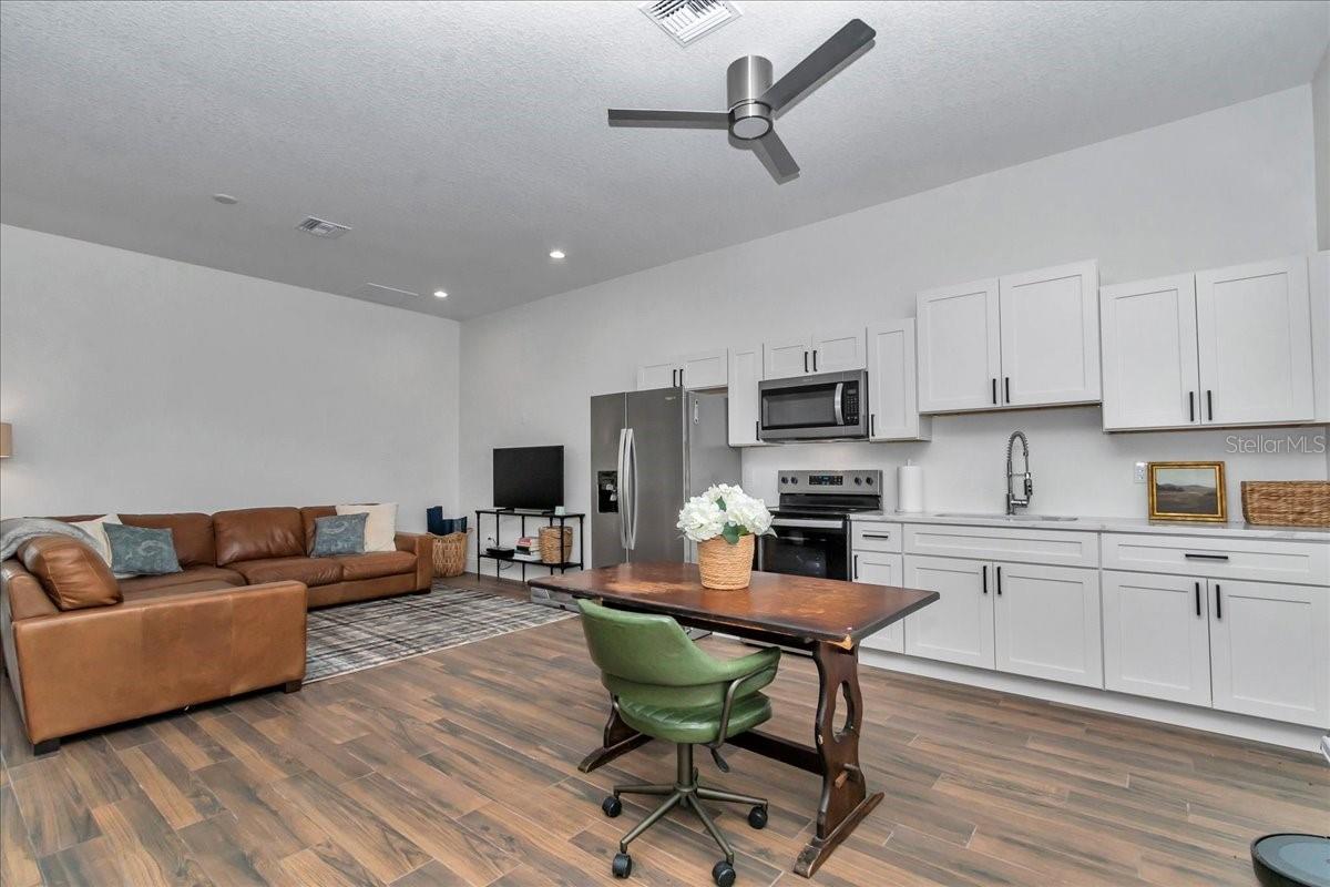 1631 W HWY 329, CITRA, FL, 32113