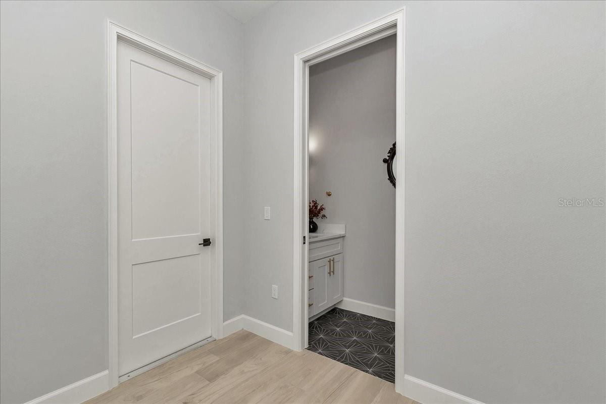 1631 W HWY 329, CITRA, FL, 32113