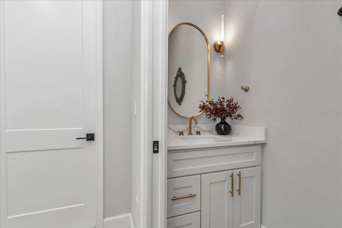 1631 W HWY 329, CITRA, FL, 32113