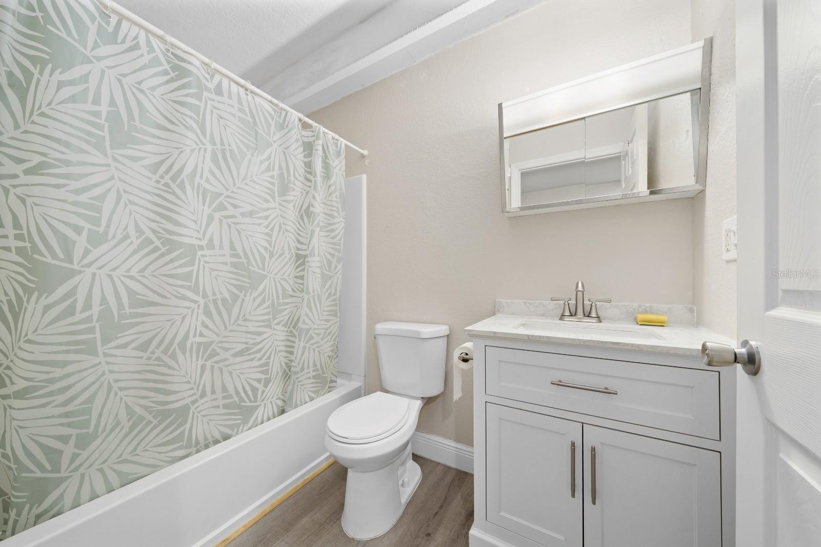 O6314034 Property Photo