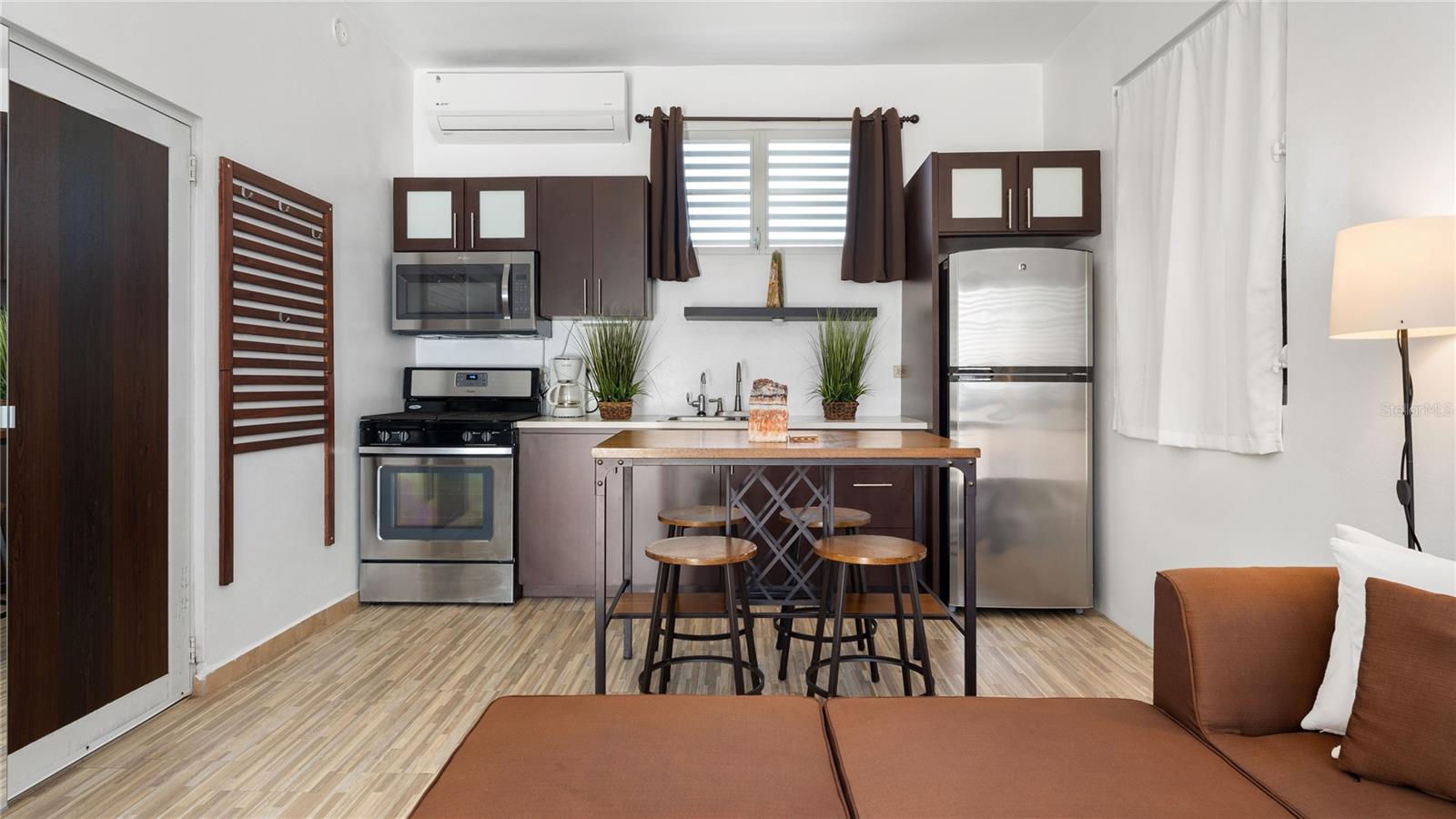 PR9113973 Property Photo