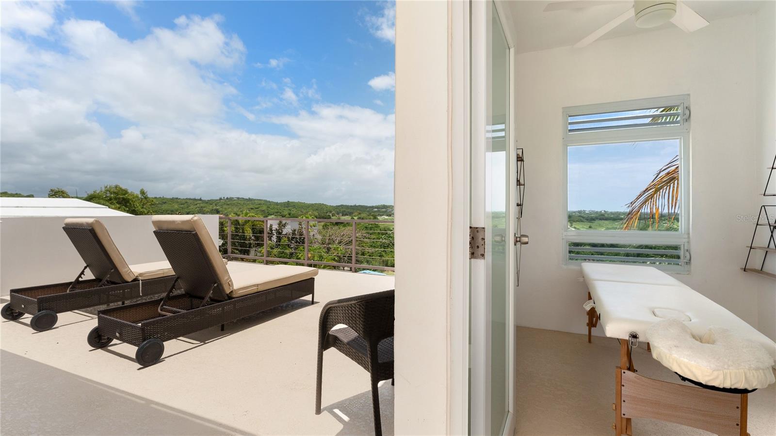 PR9113973 Property Photo