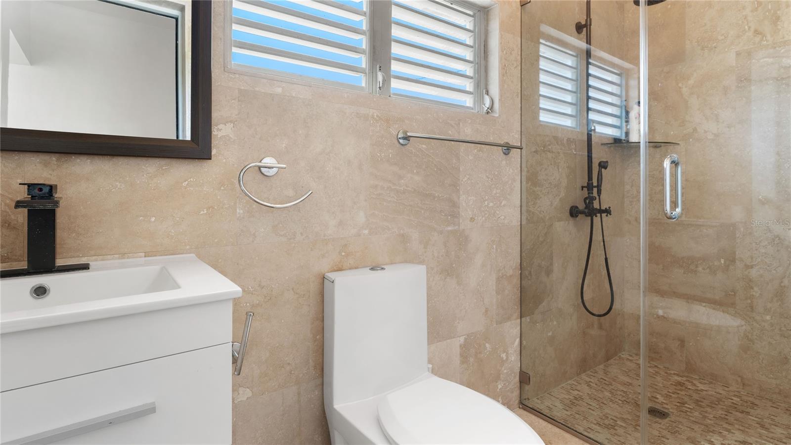 PR9113973 Property Photo